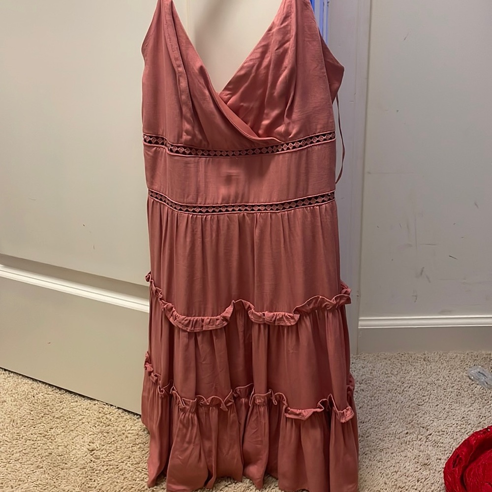 super cute dress trendy and affordable! price negotiable worn once!